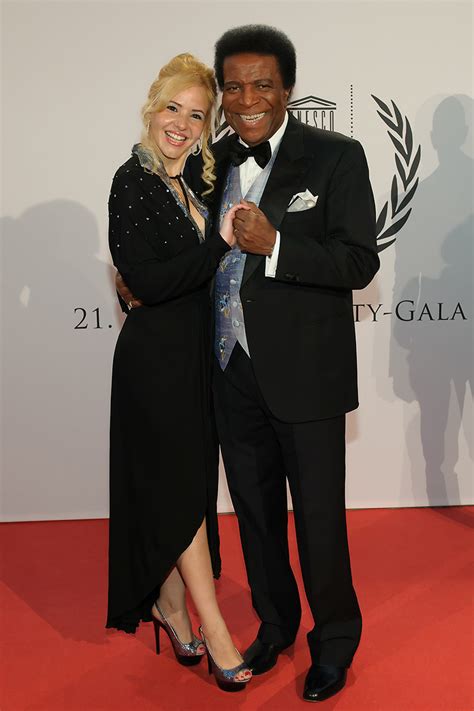 Последние твиты от roberto blanco. Roberto Blanco - Wikipedia