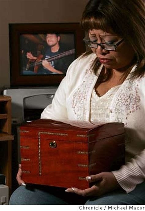 SAN MATEO COUNTY / Coroner sets new policy on body parts -- return to