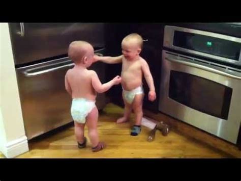 What kind of meaningful conversation can we start when we break the ice with a good. 【動画】激ヤバ赤ちゃん大爆笑動画 - NAVER まとめ