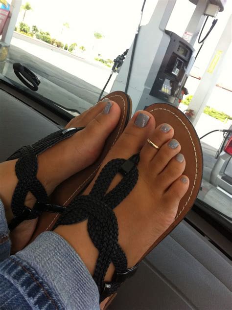 foot and toering lover pretty ebony feet women s feet