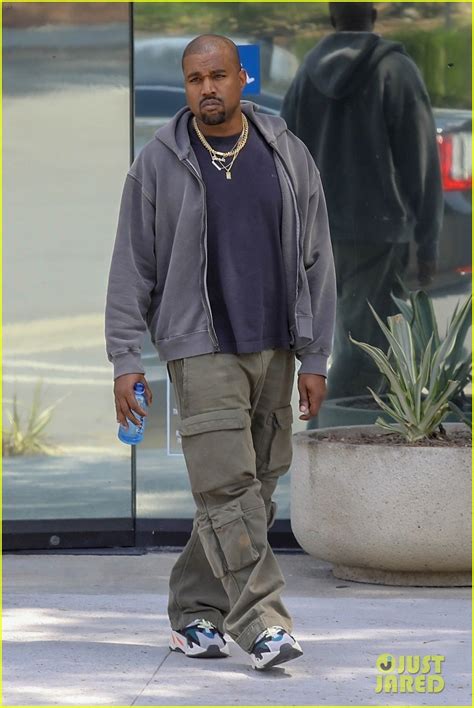 Kanye West Spends The Day At His Office In Calabasas Photo 4111571