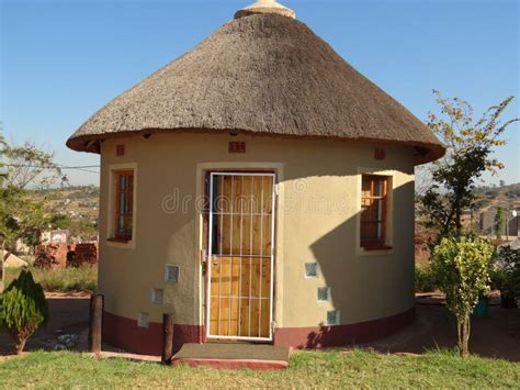 zulu huts structure