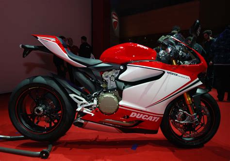 Ducati Superbike 1199 Panigale S Tricolore