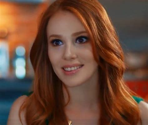 Kiralık Aşk Defne Elçin Sangu Makyajı Dizi Modası Pinterest Redheads Turkish Actors And