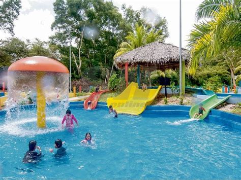 Melaka wonderland theme park & resort adalah taman tema air yang terletak di ayer keroh melaka. Nyaris lemas di taman tema air