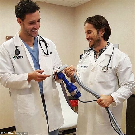 Miss Universe And Sexiest Doctor Alive Announce They Re Dating On Instagram Daily Mail Online