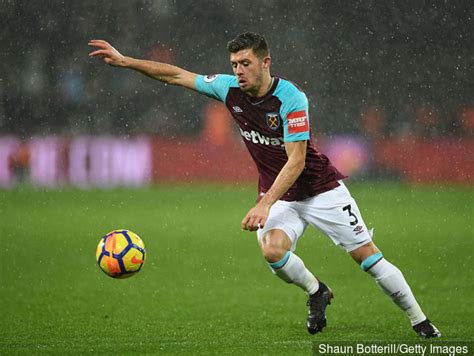 Report Everton Consider Deal For West Ham Ace Aaron Cresswell Alex Telles Identified As