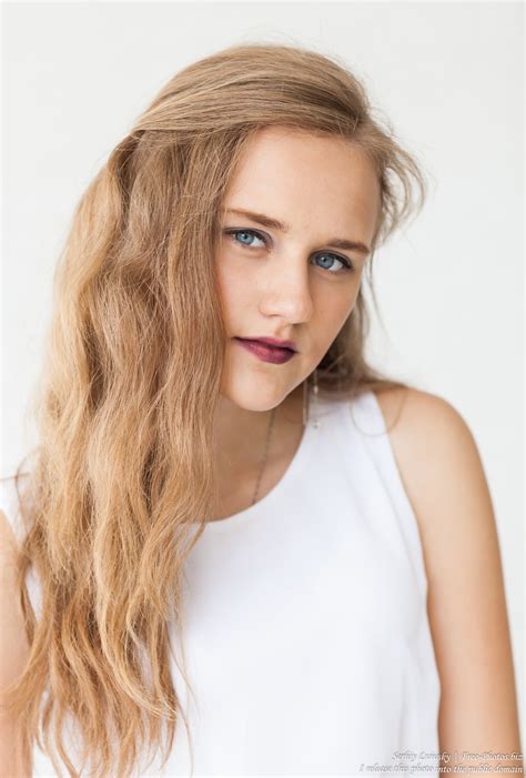photo of sophia a 14 year old girl with natural fair hair photographed by serhiy lvivsky in