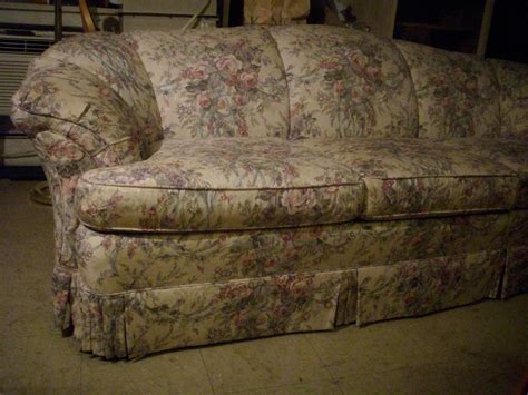 Master bedroom suite with bathroom, toilets, dressing room. SOFA-VINTAGE-CIRCA LATE1940's-MINT-SHOWROOM CONDT-$59! For Sale | Antiques.com | Classifieds