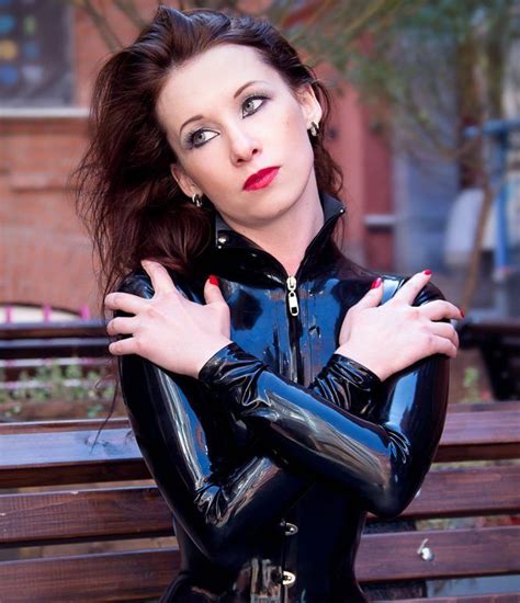 Pin Auf Hot Latex And Leather Girls