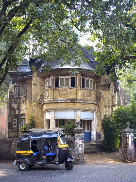 A colonial era bungalow in Bandra, a suburb of Bombay (Mumbai) i love 
