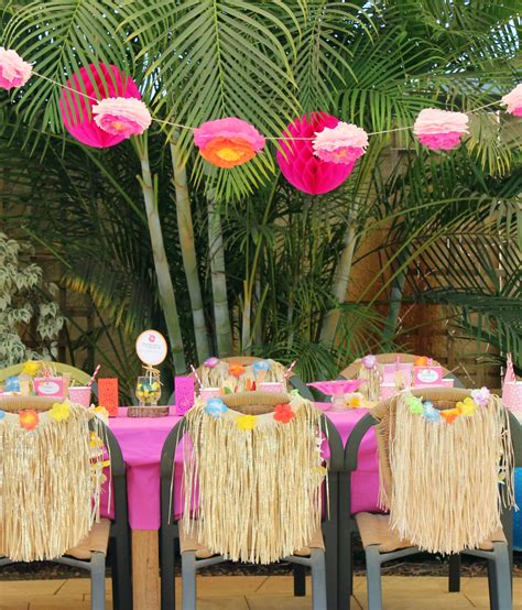 Break out the leis and grass skirts because it's hula time. anna and blue paperie: Mackenzie's Aloha Summer Luau: Real ...
