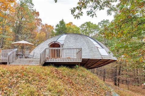 Flying Saucer Shaped House Takes Design To New Heights