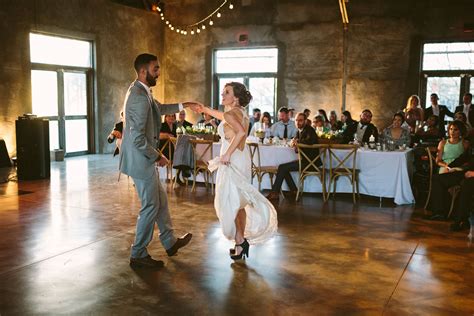 Texas Two Step For The Couples First Dance
