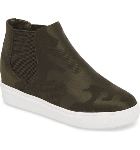 See more ideas about tennis shoes, steve madden store, steve madden outlet. These Steve Madden Wedge Sneakers Are the Perfect Shoe for ...