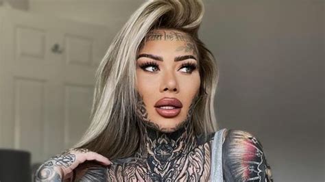 Britains Most Tattooed Woman Shows What She Looks Like Without Ink Mirror Online