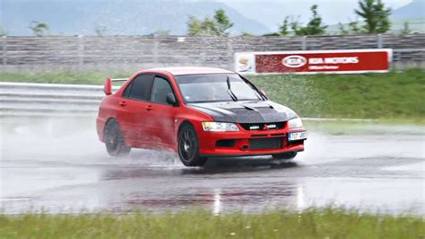 Mitsubishi Evo 9 Drifting In Melk Youtube