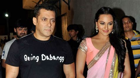 Sonakshi Sinha Wants To Know When Salman Khan Will Get Married Youtube