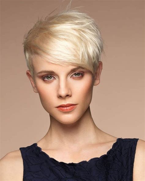 20 Stylish Short Haircuts For Women 2021 2022 Page 3 Of 7