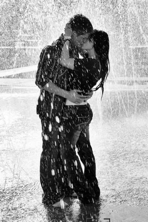 Kissing In The Rain Swoon 😍😍😍 With Images Love Rain