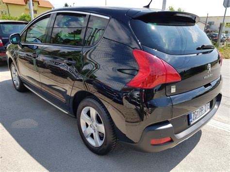 New peugeot 3008 suv arrives with new style and features. Peugeot 3008 Hybrid4 2,0 HDi 4x4, 2013 god.