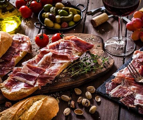 Inside The Spanish Jamon Iberico The Finest Cured Ham On Earth Le Gourmet Food Guide Le
