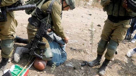 Konflik Israel Palestina Tentara Israel Dikecam Karena Menindih Leher