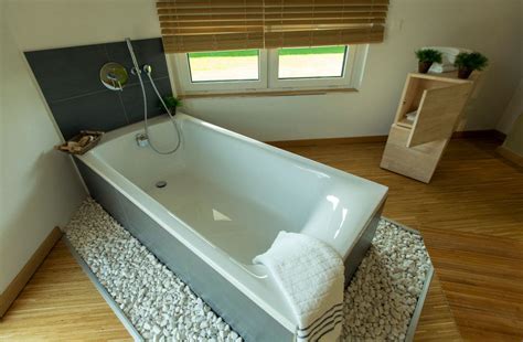 Bette badewannen überzeugen auf ganzer linie. Badewanne Kiesbett | Badewanne, Wanne, Baden