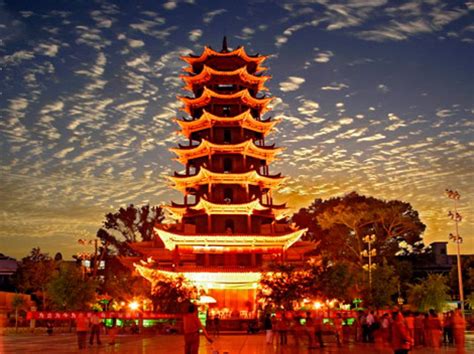 20 Reasons To Visit China Society19