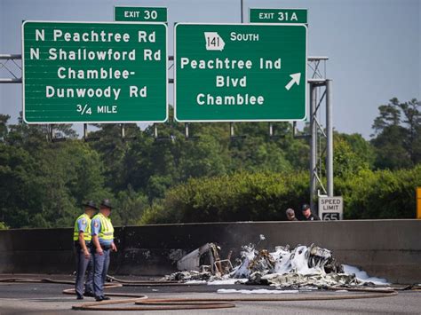 Small Plane Crashes On Atlanta Highway Killing 4 Abc News