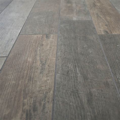 Authentic reclaimed flooring had a simple beginning in 1984 as, authentic pine floors. Reclaimed wood effect porcelain floor tile