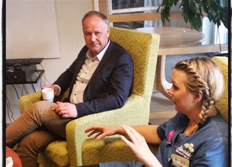 Explore tweets of jonas svensson @jonas_svensson on twitter. Jonas Sjöstedt besökte Åbräddens äldreboende i Helsingborg ...