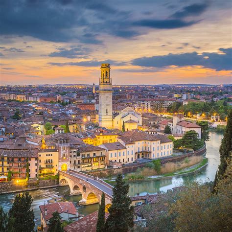 Verona's public transport system is very good. Galleria Foto Verona | Relais Empire Verona Centro | SPA e ...