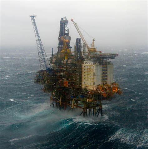 An Oil Rig In The North Sea In 2020 Oil Platform Oil Rig Oil