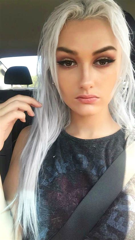 Honey blonde is a gorgeously warm blonde hair color. Fall makeup, white hair, platinum hair, silver hair , Red ...