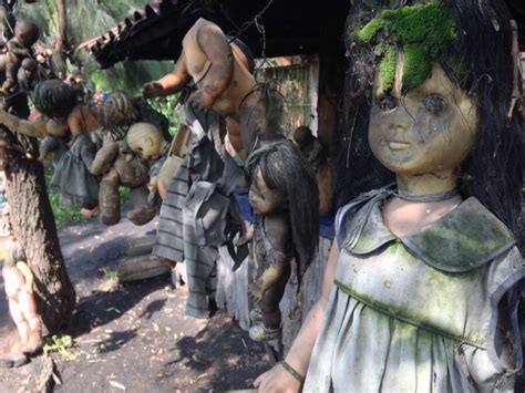 Mexicos Island Of The Dolls In 27 Disturbing Photos