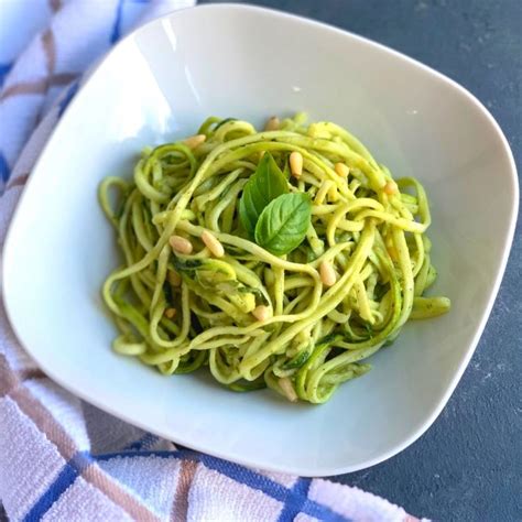 Raw Zoodles Salad Zucchini Noodles Cook With Renu