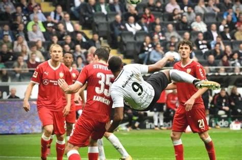 Pressekonferenz nach dem pokalfinale #esseulm. Sébastien Haller erklärt sein Traumtor - Eintracht ...