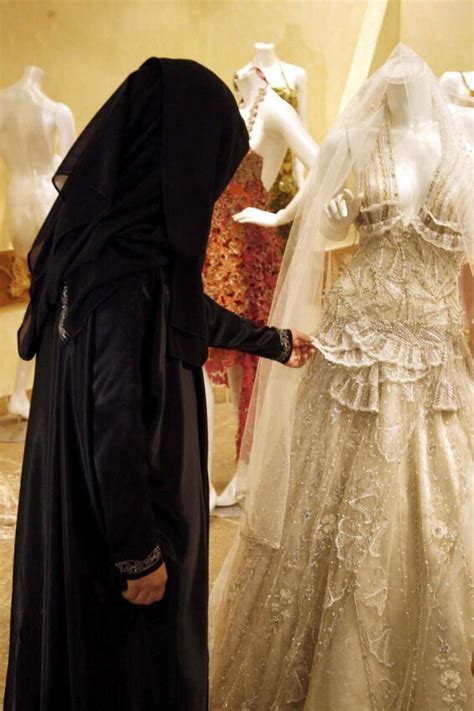 Saudi Single Women Challenge Tradition In Love And Marriage Deseret News