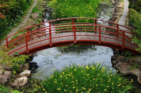 Bridge Over Water In Park — Stock Photo © Kevinjin 10727737