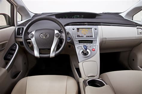 2013 Toyota Prius Information And Photos Momentcar