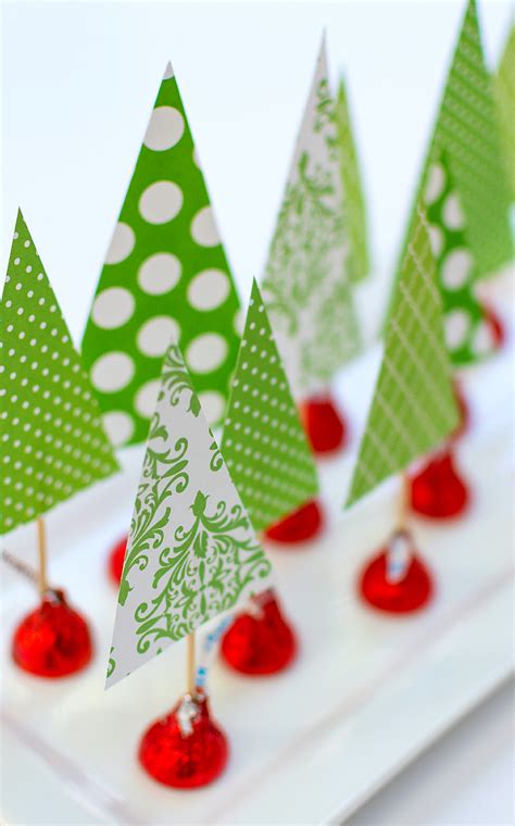 Decorate The Tables With These 50 Diy Christmas Centerpieces