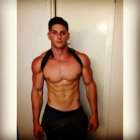 Daily Bodybuilding Motivation: Get Six-Pack Abs Like Jerdani Kraja ...