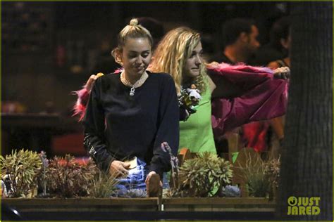 Miley Cyrus Grabs Low Key Dinner With Gal Pal Photo 842011 Photo Gallery Just Jared Jr