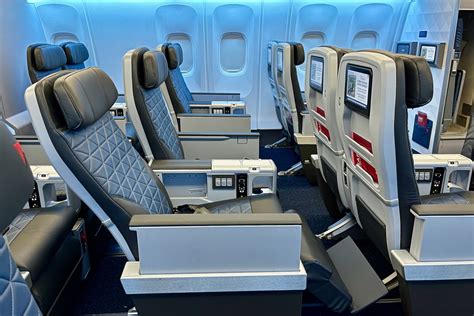 Onboard Deltas First Retrofitted Boeing 767 With Snazzy New Cabins