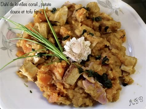 Dahl de lentilles corail patate douce et tofu fumé