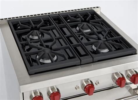 Wolf® 30 Stainless Steel Pro Style Gas Range Gr304 Lp Grand