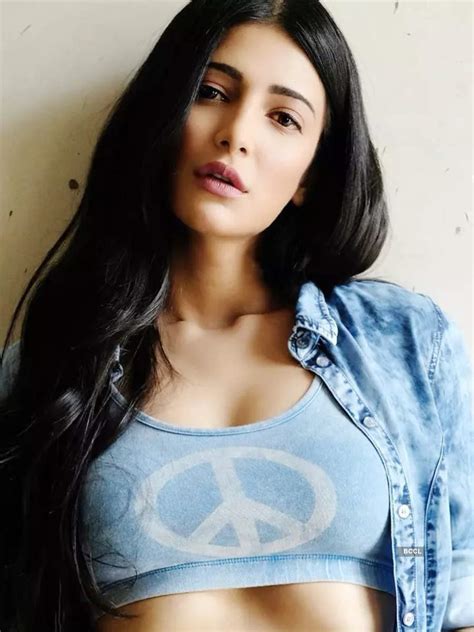 Shruti Haasan’s Captivating Pictures Toiphotogallery
