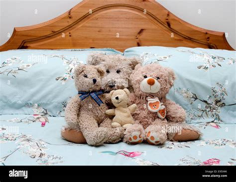 Teddy Bears Toys Toy Cuddly Hi Res Stock Photography And Images Alamy