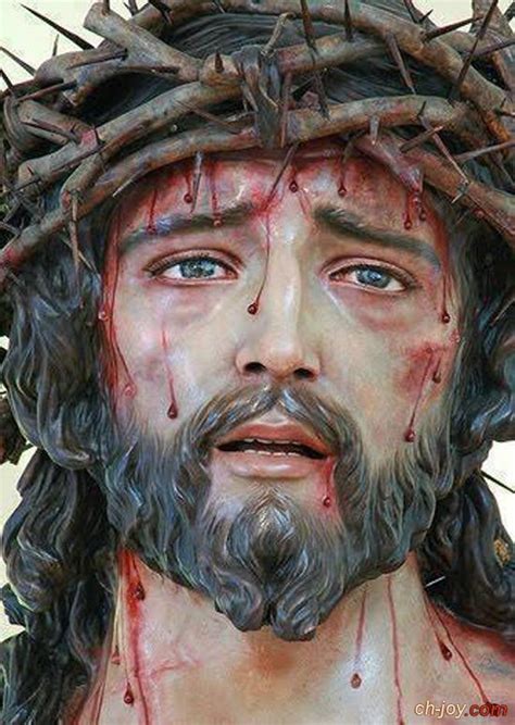 صورة مؤثرة للسيد المسيح وعلى رأسة أكليل الشوك منتدى الفرح المسيحى